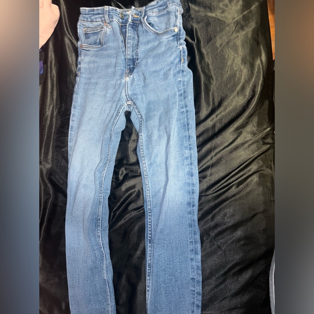 Zara blue jeans.  Eur:38 Usa:06 Mex:28